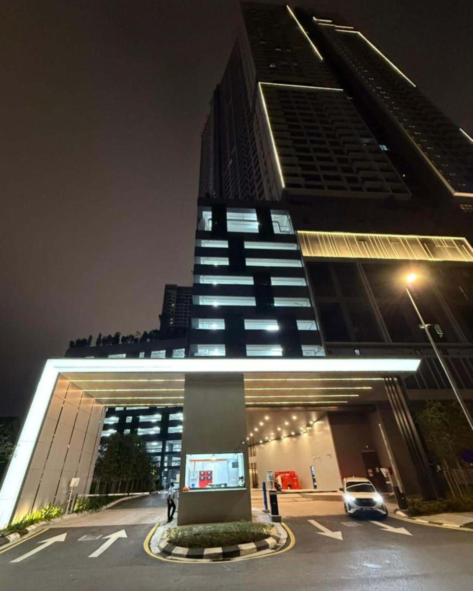 Agile Tropicana Residensi By Apartamento